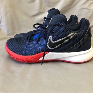 Nike Kyrie sneakers, men’s size 7, excellent cond